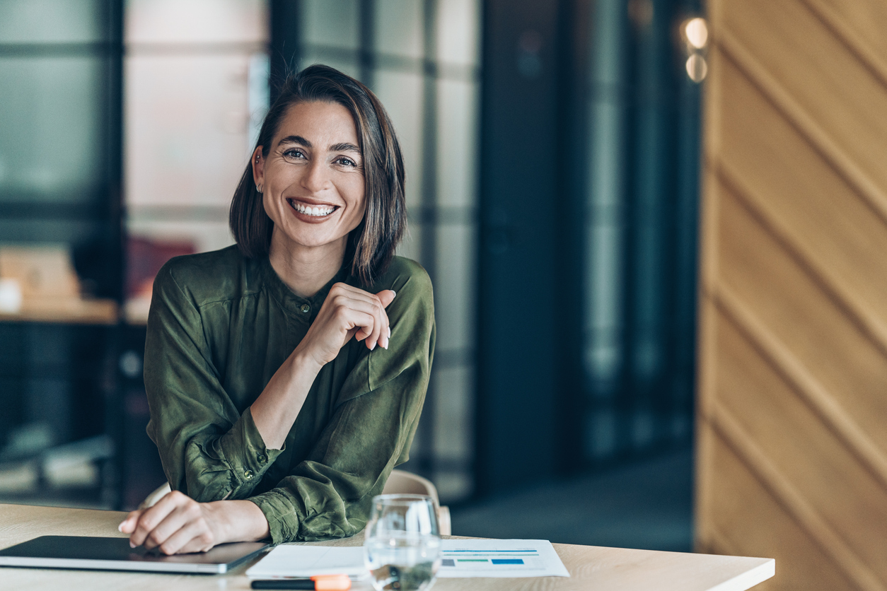 iStock-2174500264_ung dame.jpg